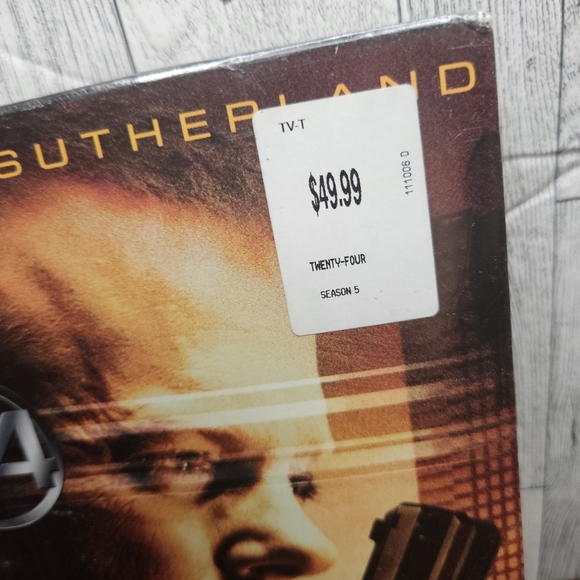 24 DVD Season 5 Kiefer Sutherland 5th Season Seven-Disc Collector's Edition - Picture 4 of 8